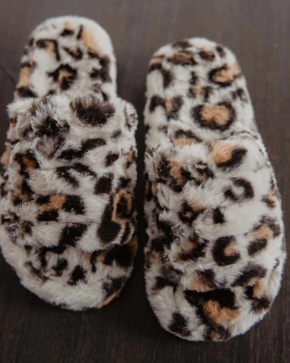 Cream Leopard Wholesale Faux Fur Slippers for Women