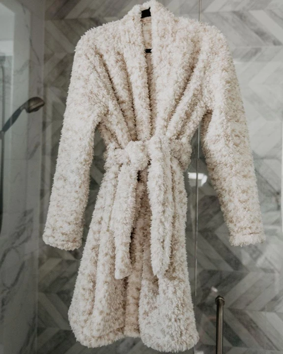 Snow Leopard Women's Wholesale Sherpa Robe