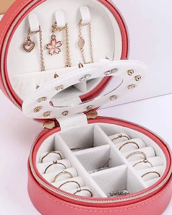 Olivia Round Jewelry Box in Hot Pink