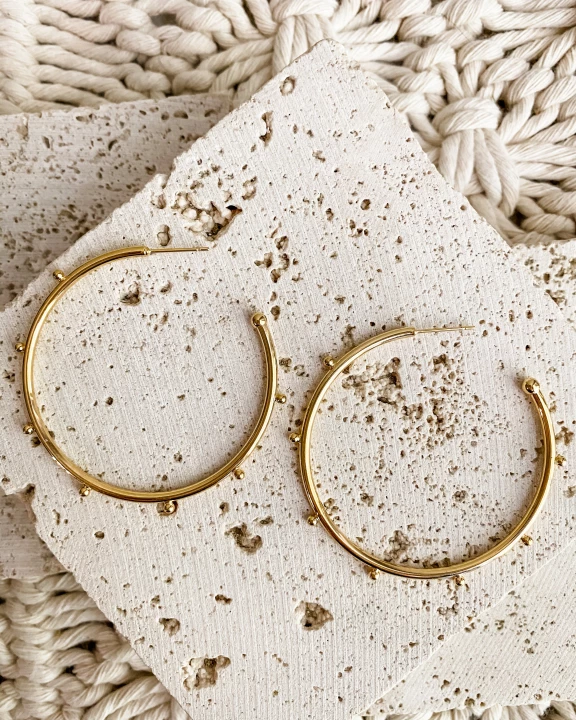Dot Earrings