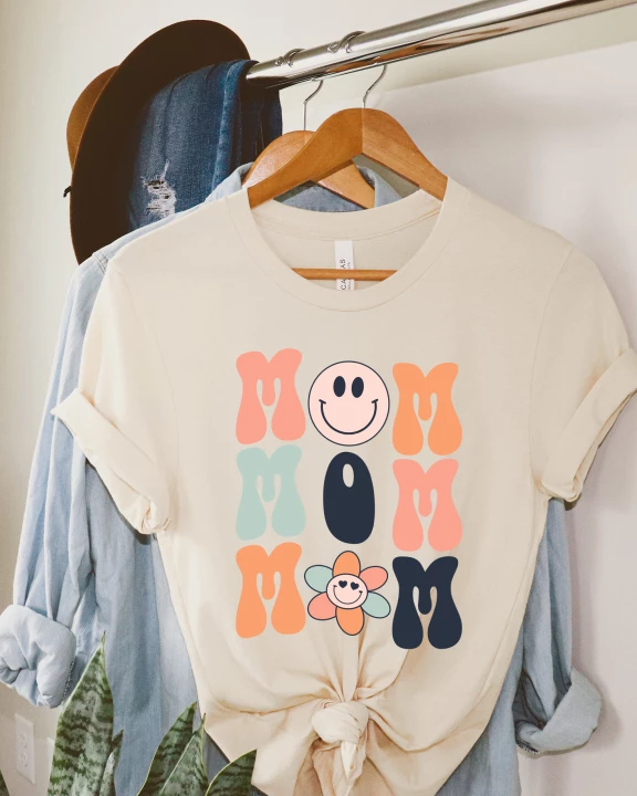 Mom Stacked Smiley Faces Short Sleeve Graphic Tee