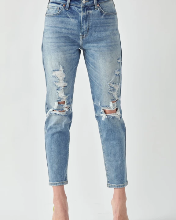 AT1047MMM High Rise Stretch Distressed Mom