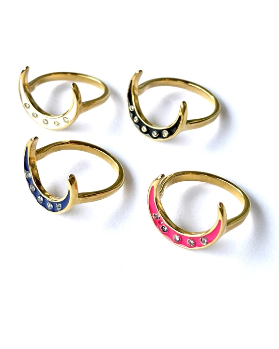 Celestial Luna Creciente Ring