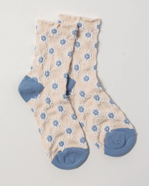 Textured Floral Cew Socks