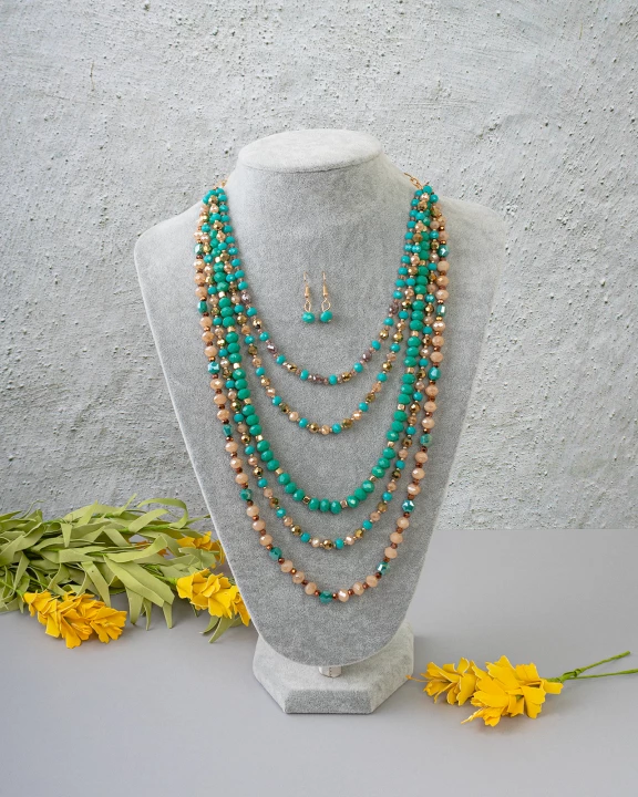 72794 - Layered Crystal Beaded Necklace