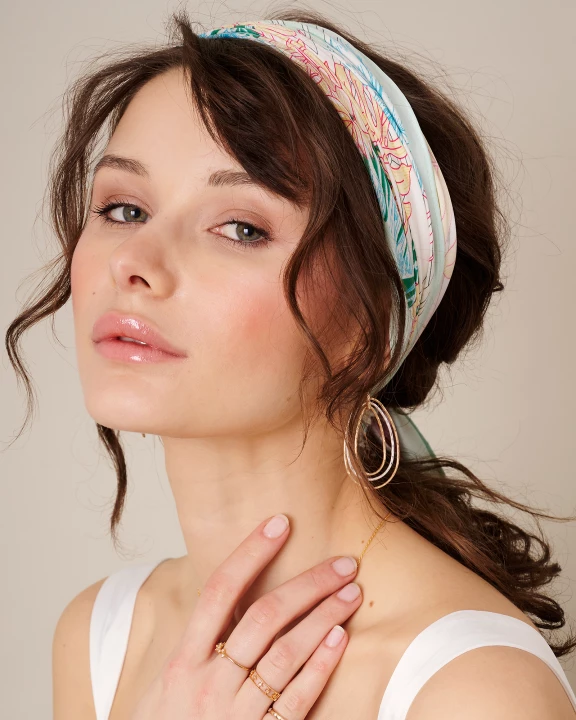 AZDS312120 - Multi Print Diamond Shape Silky Scarf
