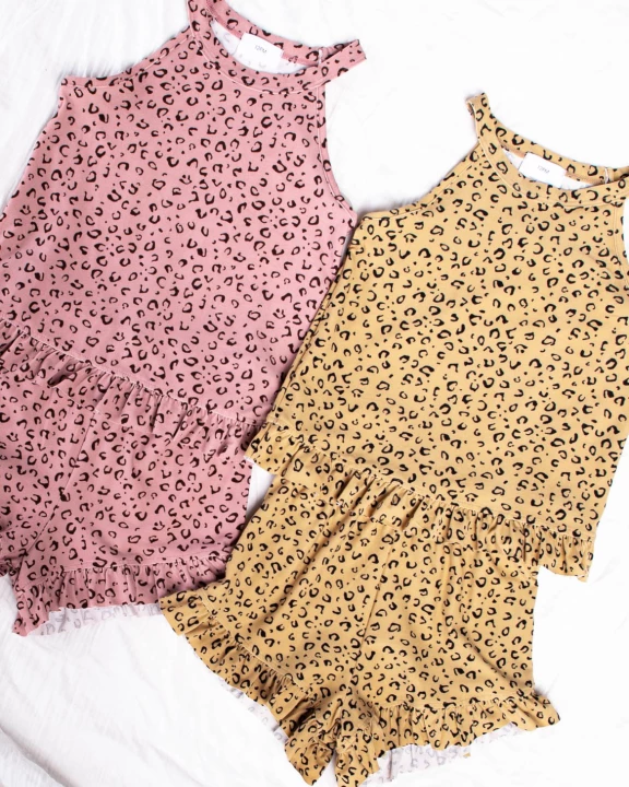 KIDS ANIMAL PRINT RUFFLE DETAIL SET